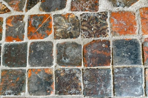 Mobile-only Resident Evil Survival Unit gets new cinematic trailer with music by Japanese rock band Queen Bee