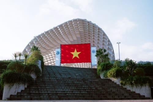 Lego Star Wars UCS Death Star Is Available Now For Insiders With $1,000 To Spare