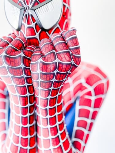 The Magic: The Gathering Spider-Man Gift Bundle Is $30 Off At Amazon