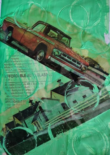 Truck driver replaces passenger seat with $6,000 sim driving rig, uses it to kill time while “stuck in traffic”