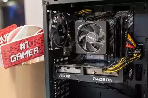 Unveiling the Mystery: Who Needs AMD's Rumored RX 9070 XT with 32GB VRAM? 1 AMD is allegedly cooking up an RX 9070 XT with 32GB VRAM, but I’ve no conception who it is for