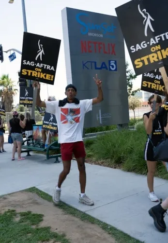 SAG-AFTRA publicly releases its proposed AI terms to end strike 1 SAG-AFTRA publicly releases its proposed AI terms to end strike