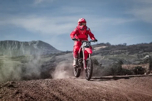 Surprise! Delayed extreme sports sort-of-sequel Descenders Next's revised release date is... right now 1 Surprise! Delayed extreme sports sort-of-sequel Descenders Next’s revised release date is… right now