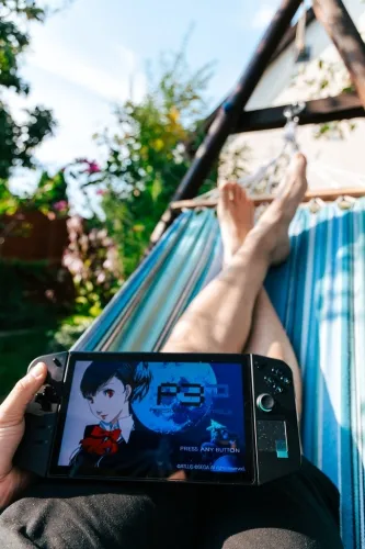 Abxylute's $1,700 Handheld PC Resurrects 3DS's Glasses-Free 3D, But Using Mario To Promote It Might Not Be The Best Idea 1 Abxylute’s $1,700 Handheld PC Resurrects 3DS’s Glasses-Free 3D, But Using Mario To Promote It Might Not Be The Best Idea