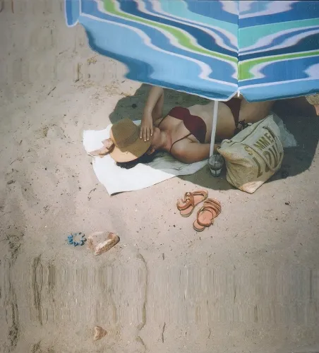 50806 resident evil requiem conveys the romanticism of a delicate girl fighting with a rugged re68df1ca0d470e