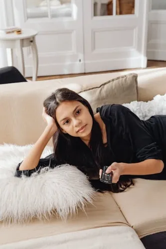 51853 the vampire lestat returns in a bloody new extended look at amcs incredible horror series