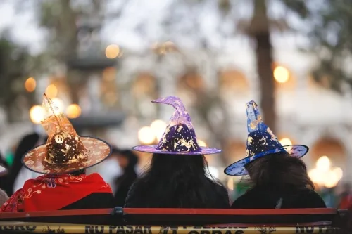 Monster Hunter’s iconic weapons and creatures are officially making the leap to Magic: The Gathering as part of the next Secret Lair drop, and yes, that does include Nergigante