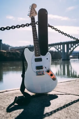 Review: PDP Riffmaster Wireless Guitar Controller For Switch 1 & 2