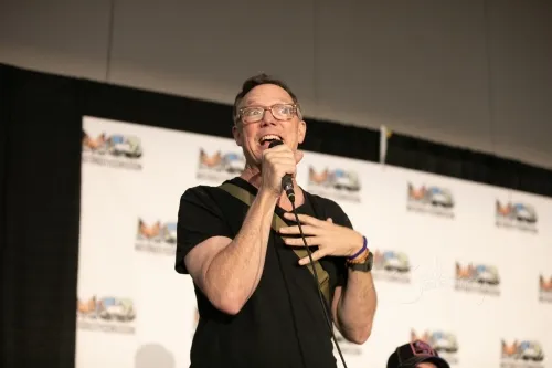 Five Nights at Freddy’s 2 star Matthew Lillard says he and his Scream “husband” Skeet Ulrich are “supposed to” do at least one more FNAF movie together: “I think where the relationship goes is really interesting”